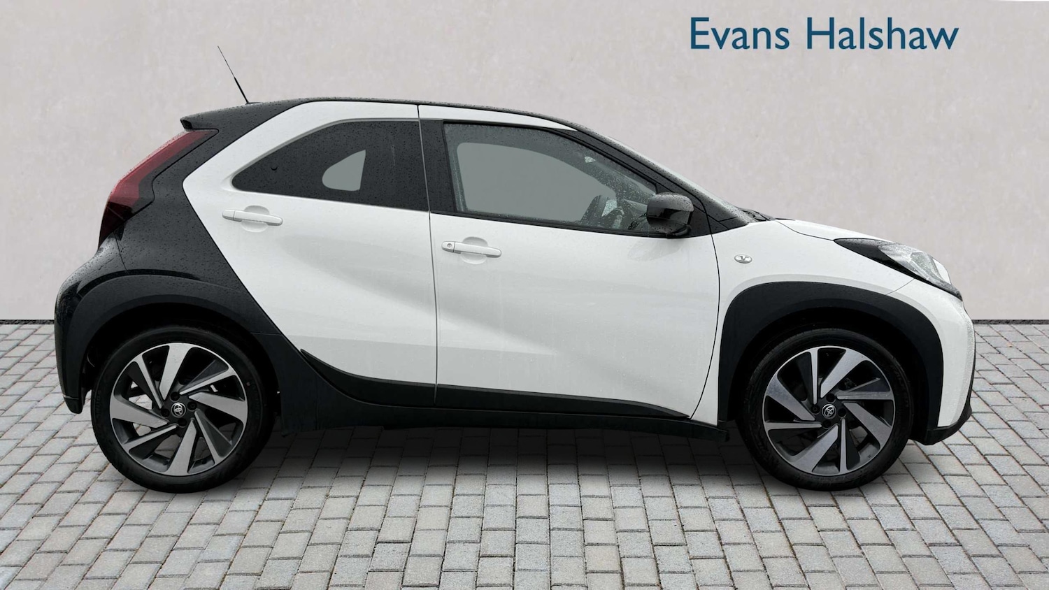 Used Toyota Aygo X 2024 for sale - 78077090: Photo 3