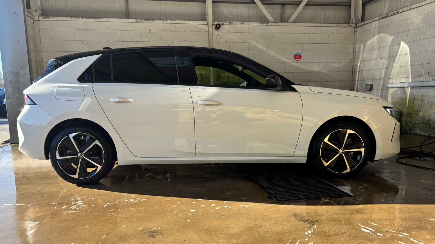 Used Vauxhall Astra for sale - 77861231: Photo 7