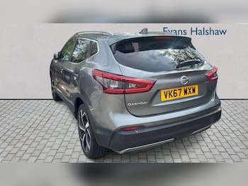 Used Nissan Qashqai 2017 for sale - 79672001: Photo