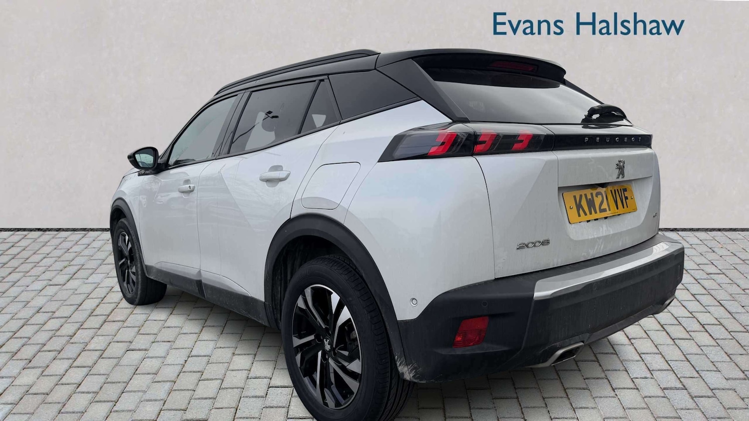 Used Peugeot 2008 for sale - 77861211: Photo 2