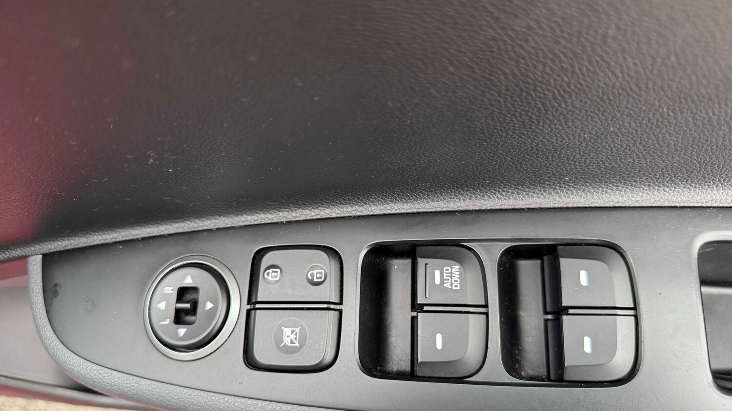 Used Hyundai i10 for sale - 77858171: Photo 10