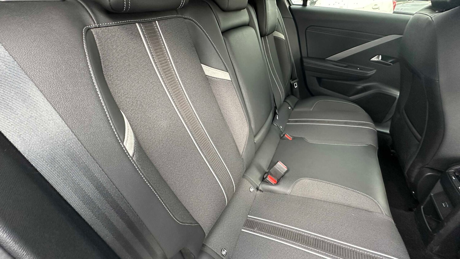 Used Vauxhall Astra for sale - 77859230: Photo 12