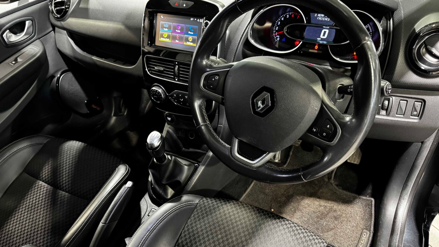 Used Renault Clio for sale - 77861974: Photo 10