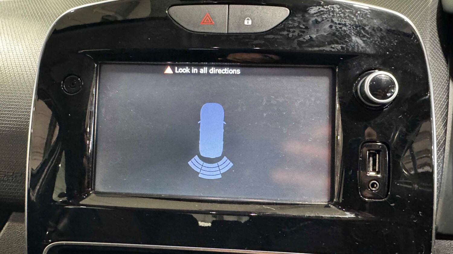 Used Renault Clio for sale - 77861974: Photo 17