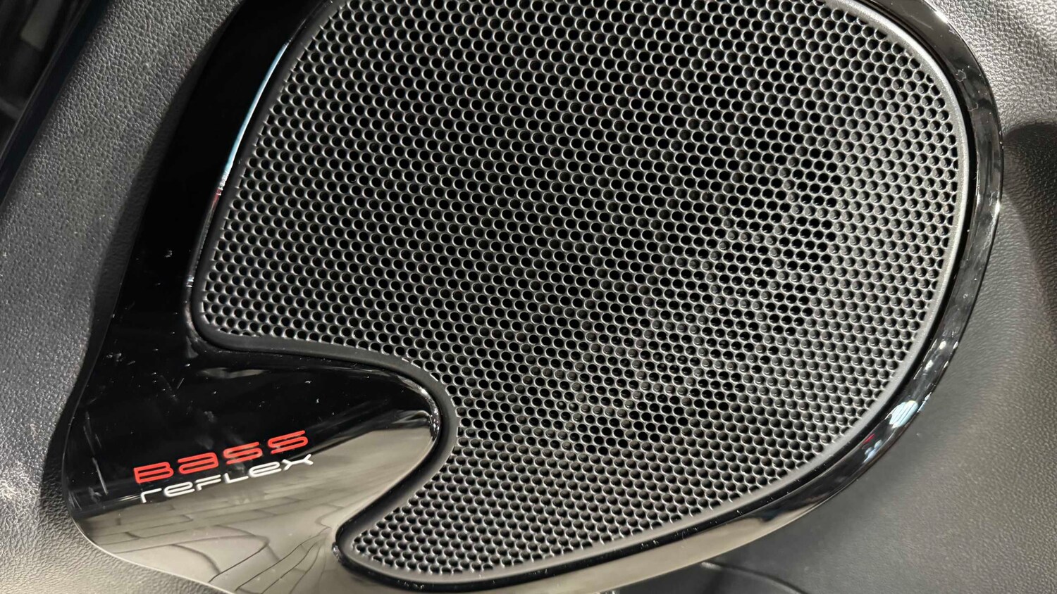 Used Renault Clio for sale - 77861974: Photo 24