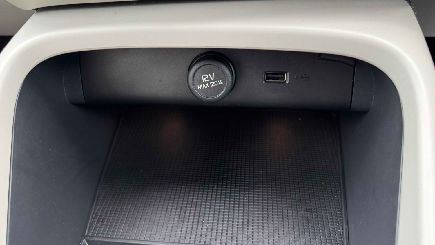 Used Volvo XC40 2022 for sale - 77899226: Photo 28