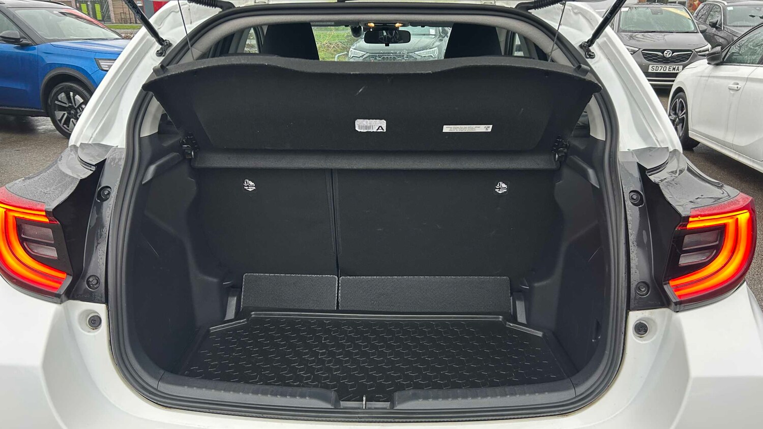 Used Toyota Yaris 2022 for sale - 77995854: Photo 6