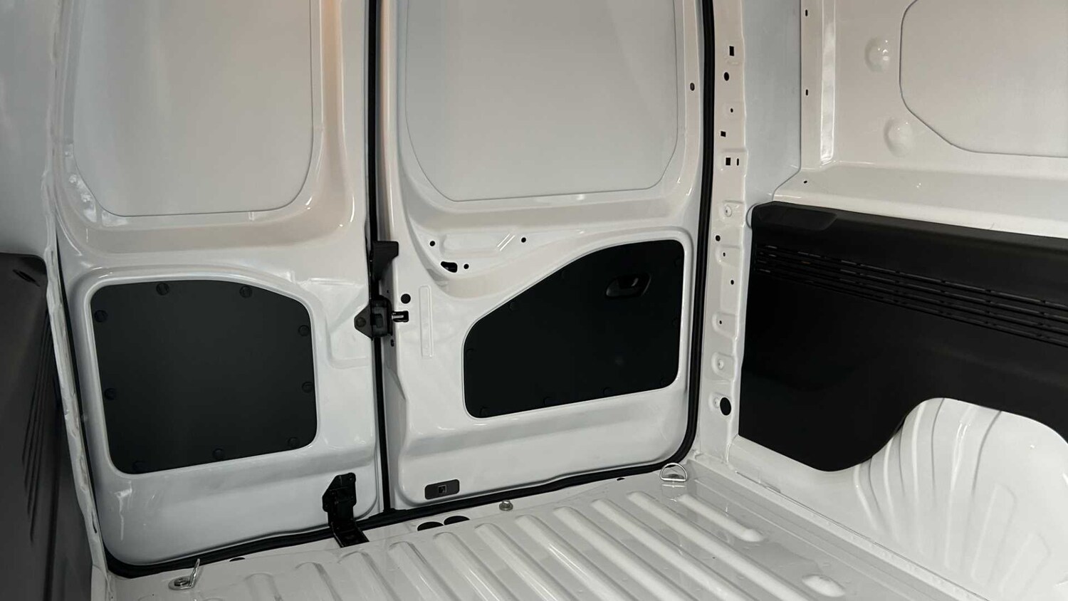Used Peugeot Partner 2024 for sale - 77861207: Photo 18