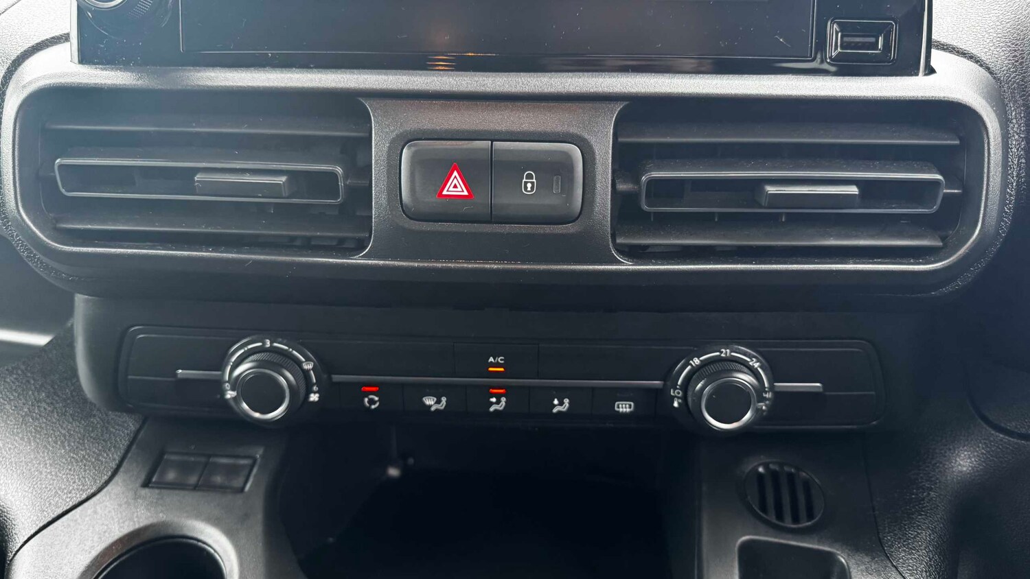 Used Vauxhall Combo Life for sale - 77857370: Photo 26