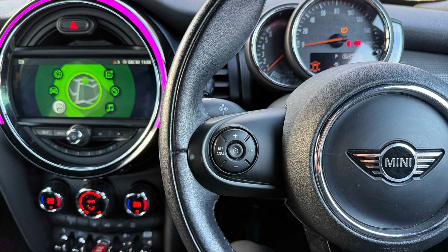 Used MINI Hatch 2018 for sale - 77857817: Photo 18