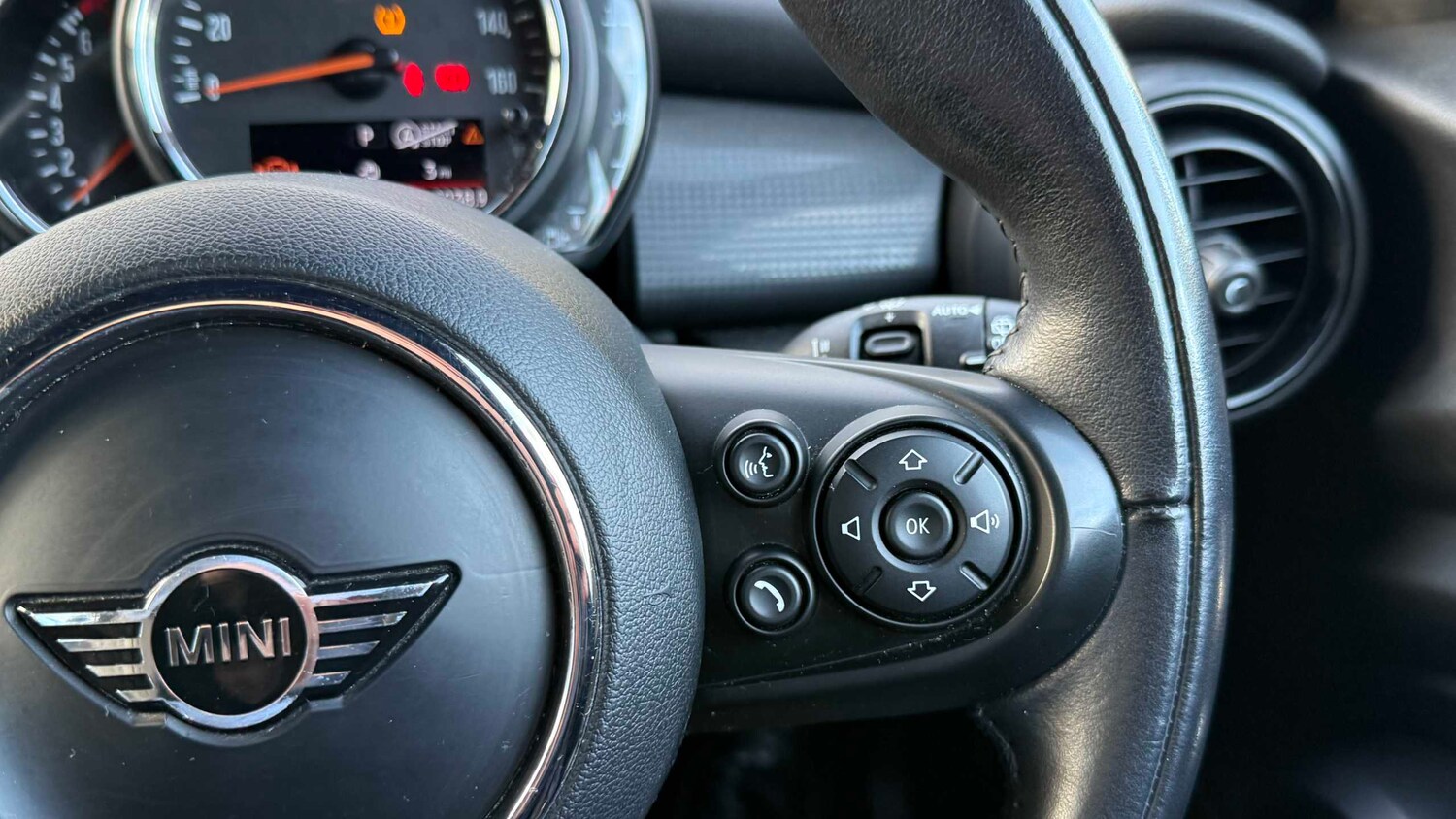 Used MINI Hatch 2018 for sale - 77857817: Photo 19