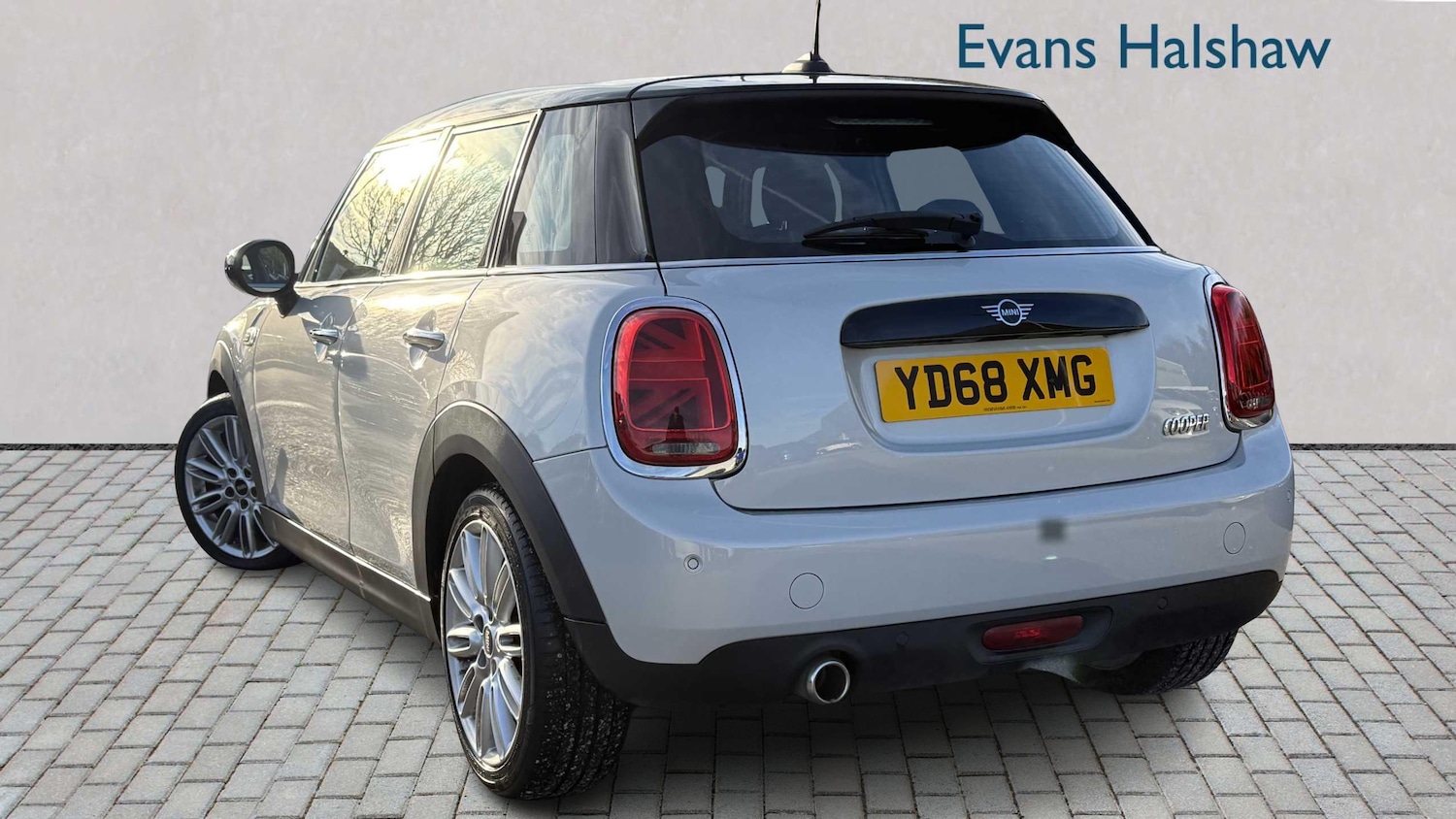 Used MINI Hatch 2018 for sale - 77857817: Photo 2