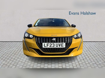 Used Peugeot 208 2023 for sale - 78389000: Photo