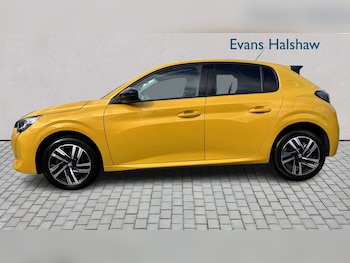 Used Peugeot 208 2023 for sale - 78389000: Photo