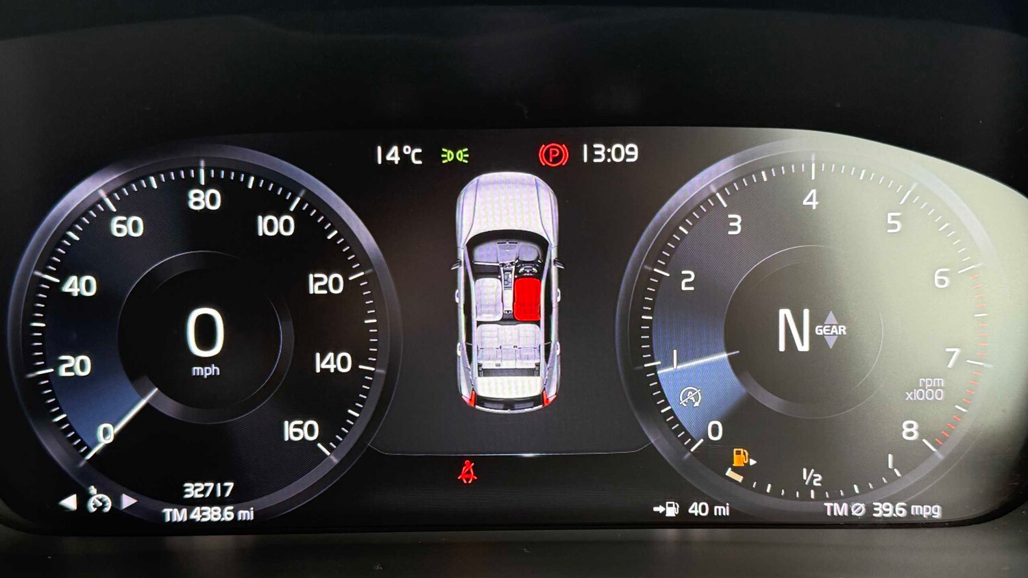 Used Volvo XC40 for sale - 77861265: Photo 12