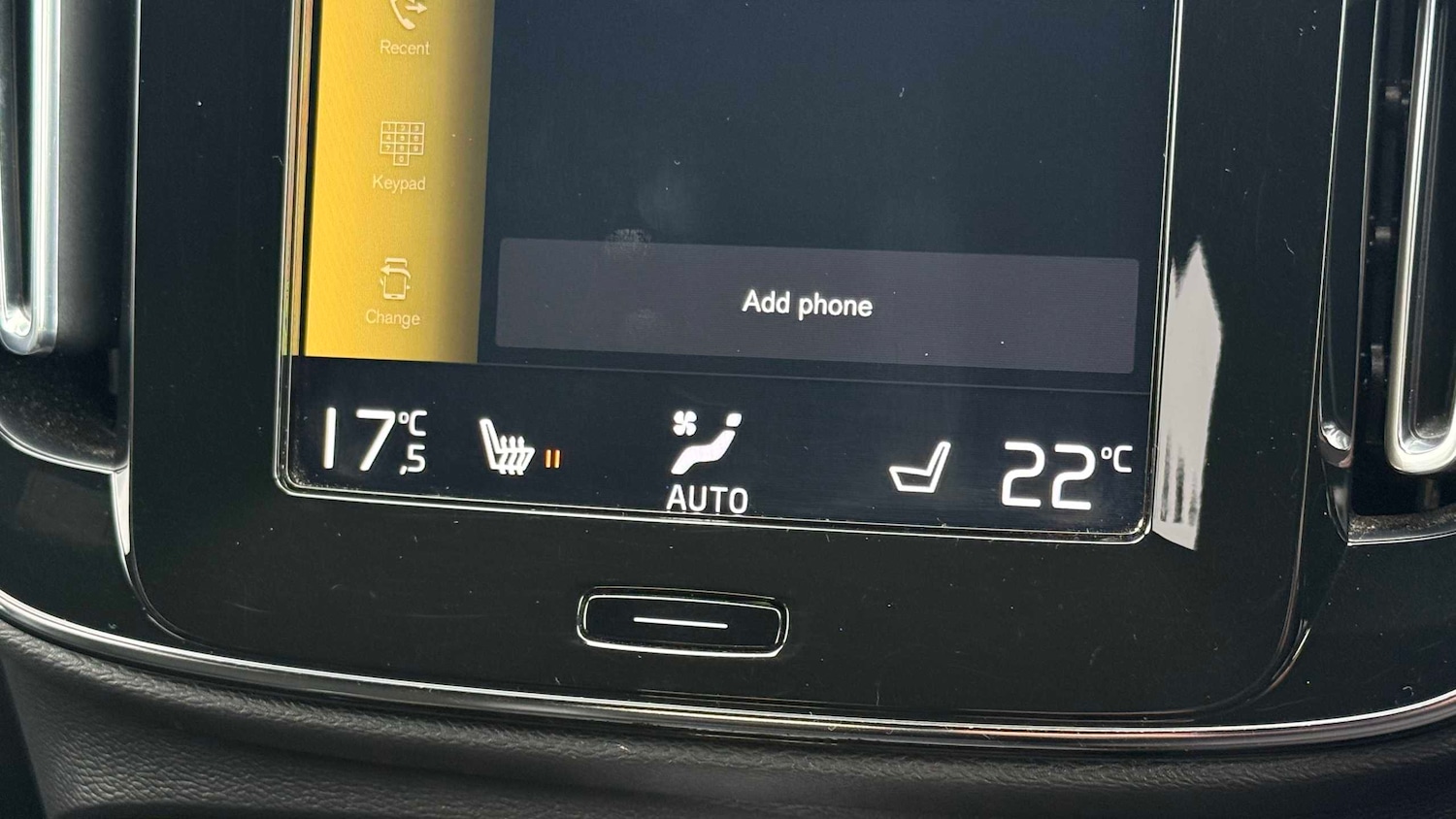 Used Volvo XC40 for sale - 77861265: Photo 17