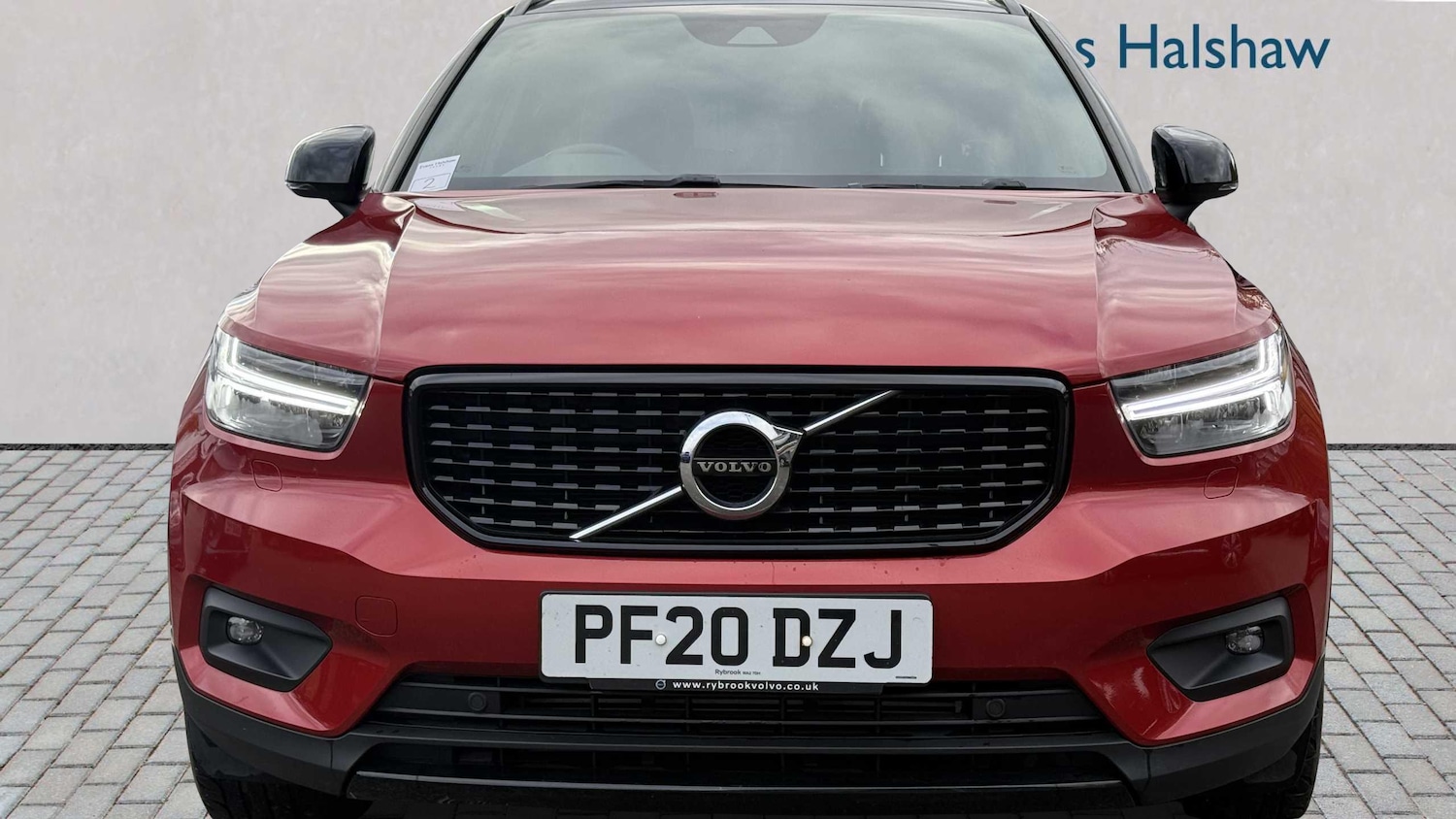 Used Volvo XC40 for sale - 77861265: Photo 3