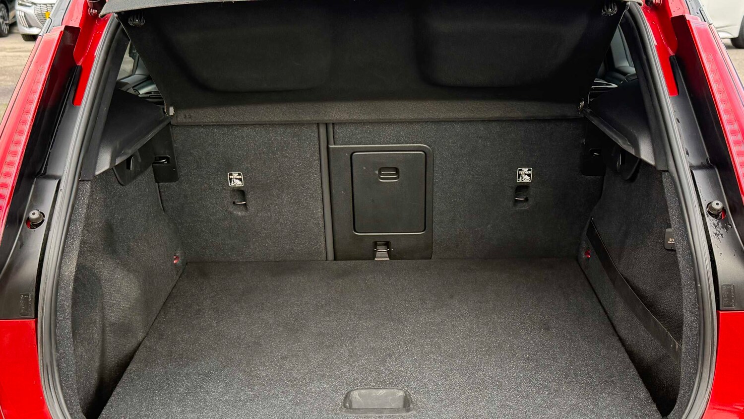 Used Volvo XC40 for sale - 77861265: Photo 8