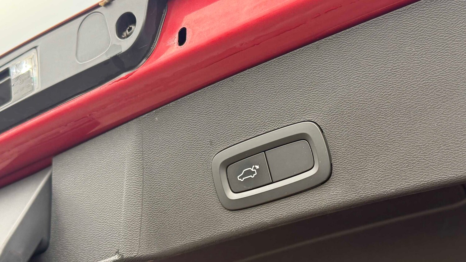 Used Volvo XC40 for sale - 77861265: Photo 9