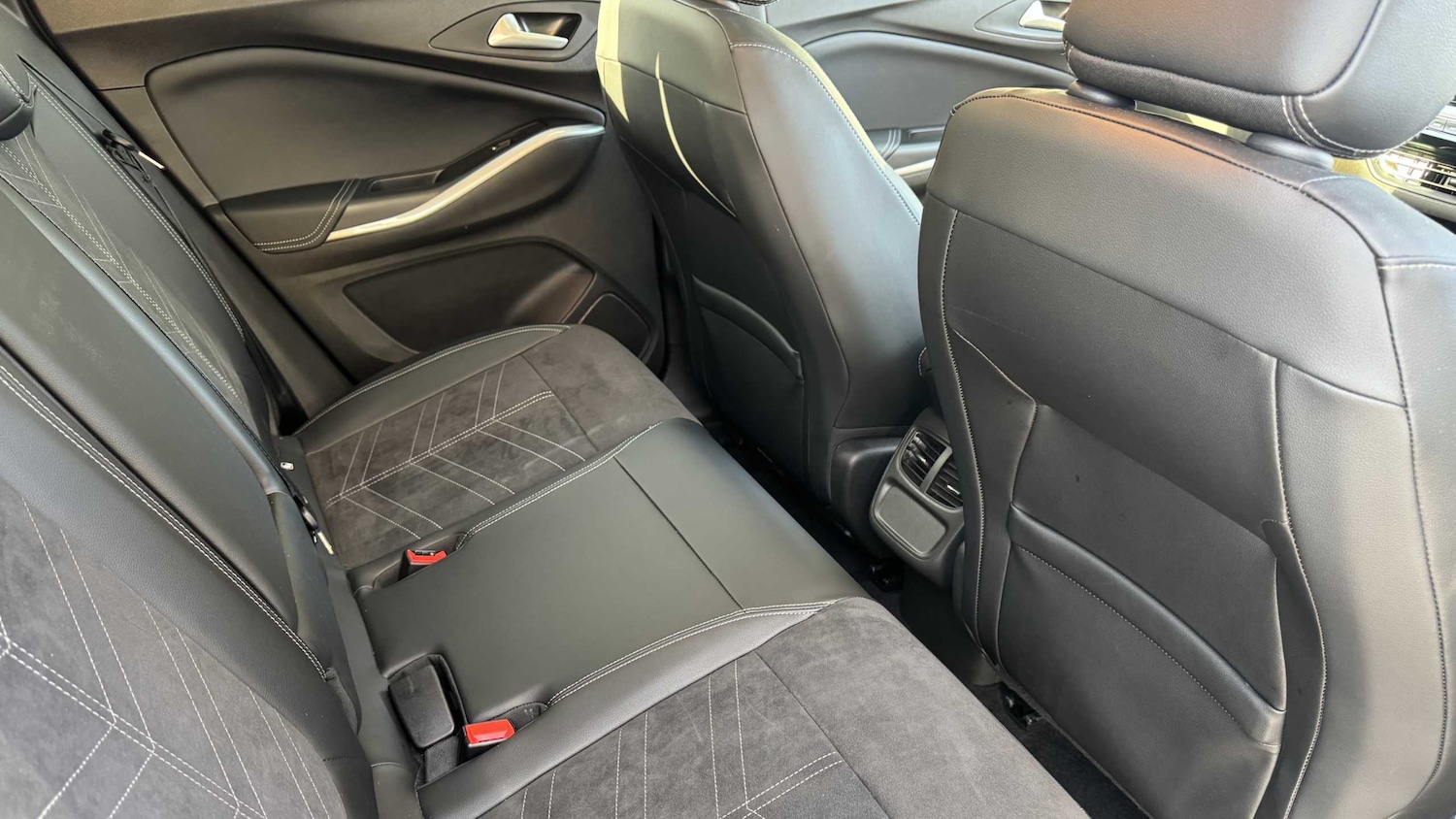 Used Vauxhall Grandland for sale - 77861336: Photo 17