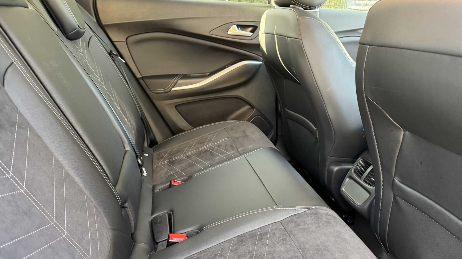 Used Vauxhall Grandland for sale - 77861336: Photo 18