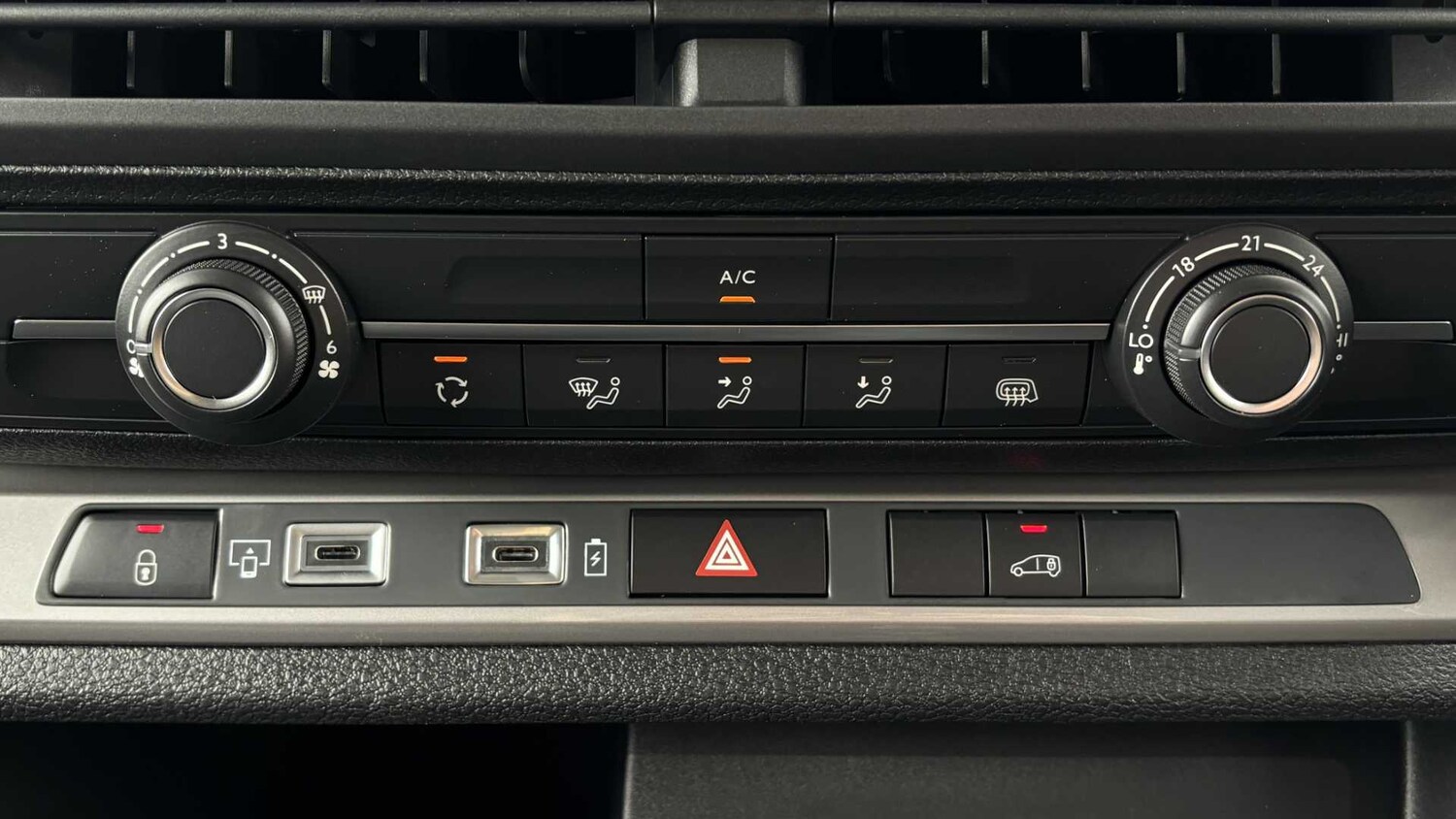 Used Vauxhall Vivaro 2025 for sale - 77860622: Photo 14