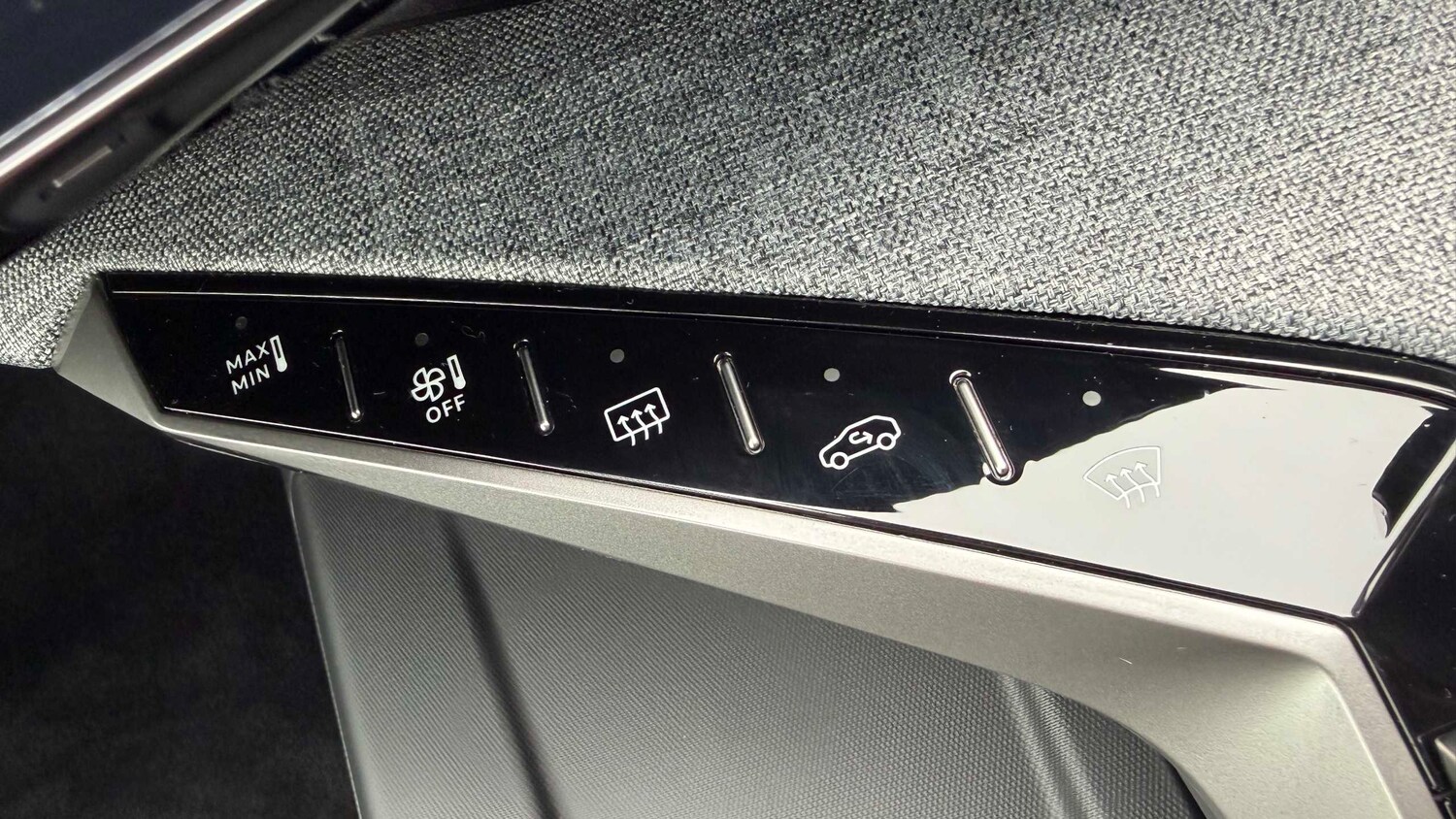 Used Peugeot 3008 for sale - 77858836: Photo 20