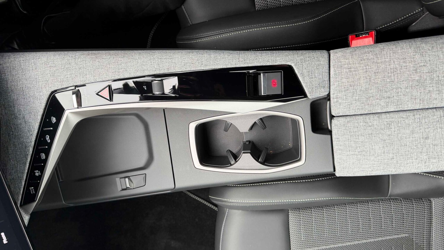 Used Peugeot 3008 for sale - 77858836: Photo 24