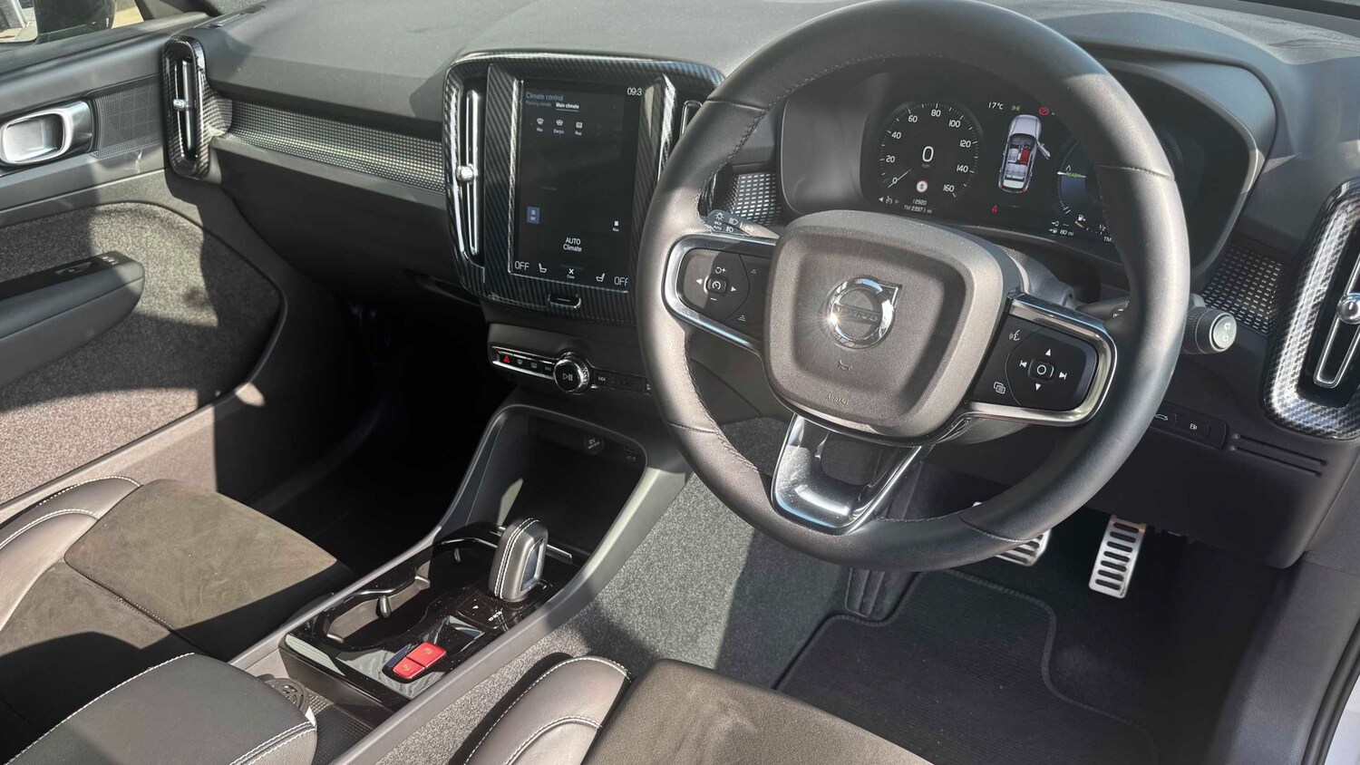 Used Volvo XC40 for sale - 77960688: Photo 11