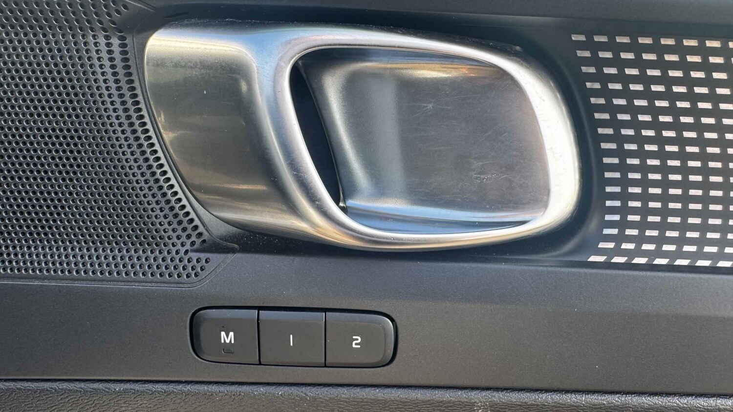 Used Volvo XC40 for sale - 77960688: Photo 15