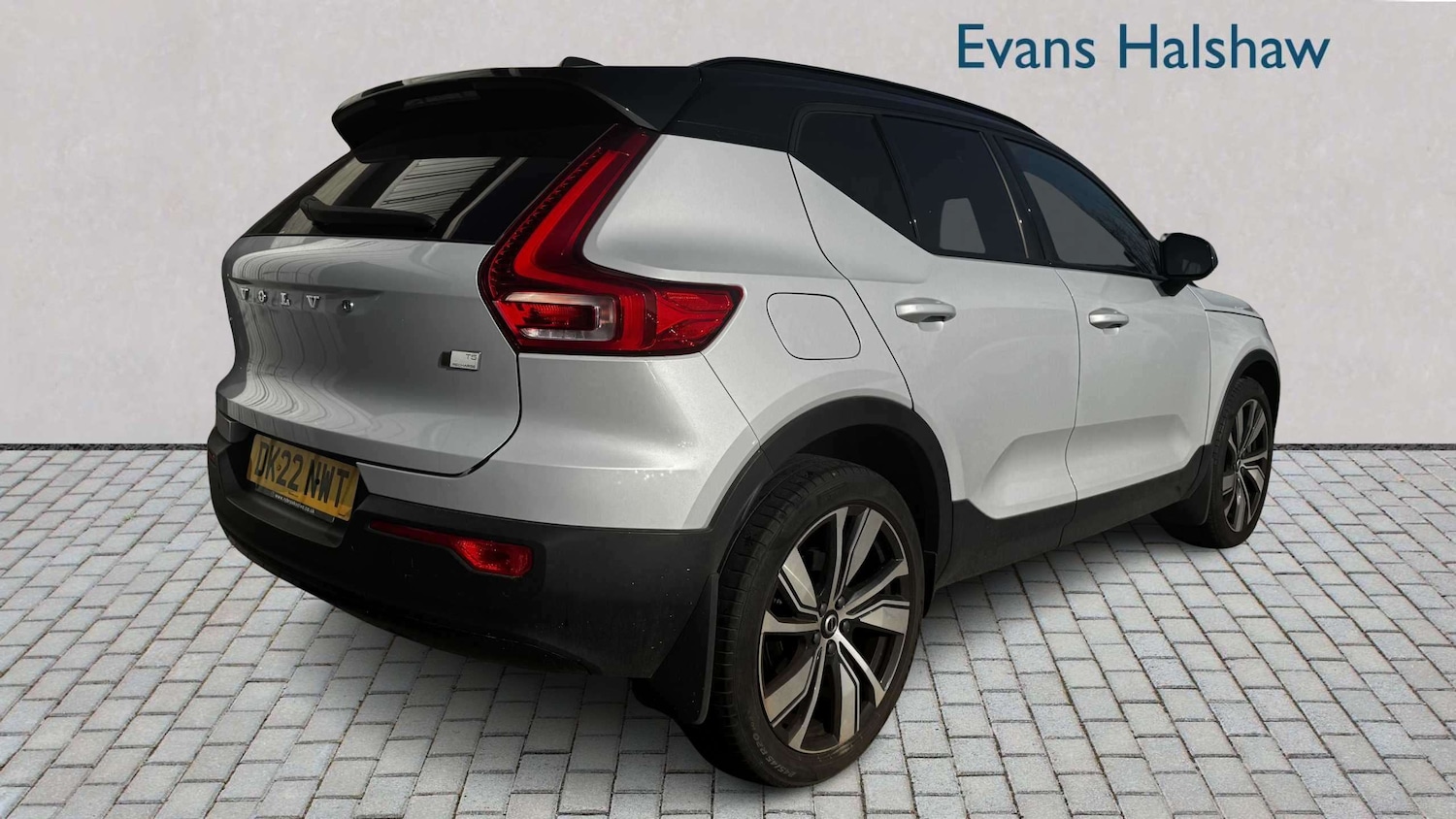 Used Volvo XC40 for sale - 77960688: Photo 3