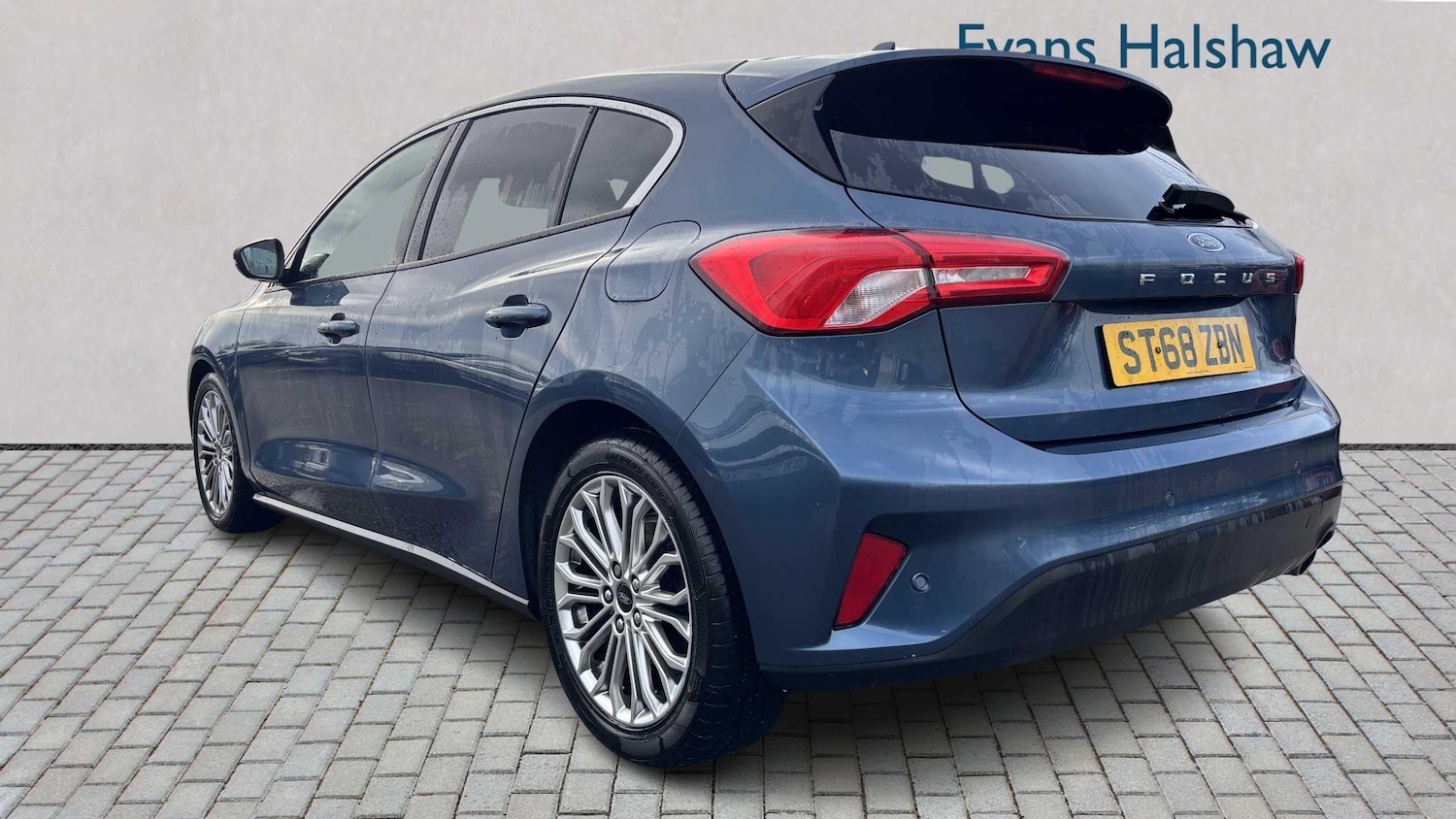 Used Ford Focus 2018 for sale - 78090165: Photo 3