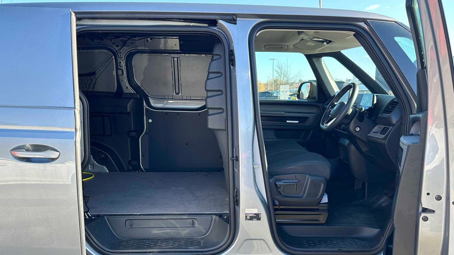 Used Volkswagen ID.Buzz 2024 for sale - 77858897: Photo 6