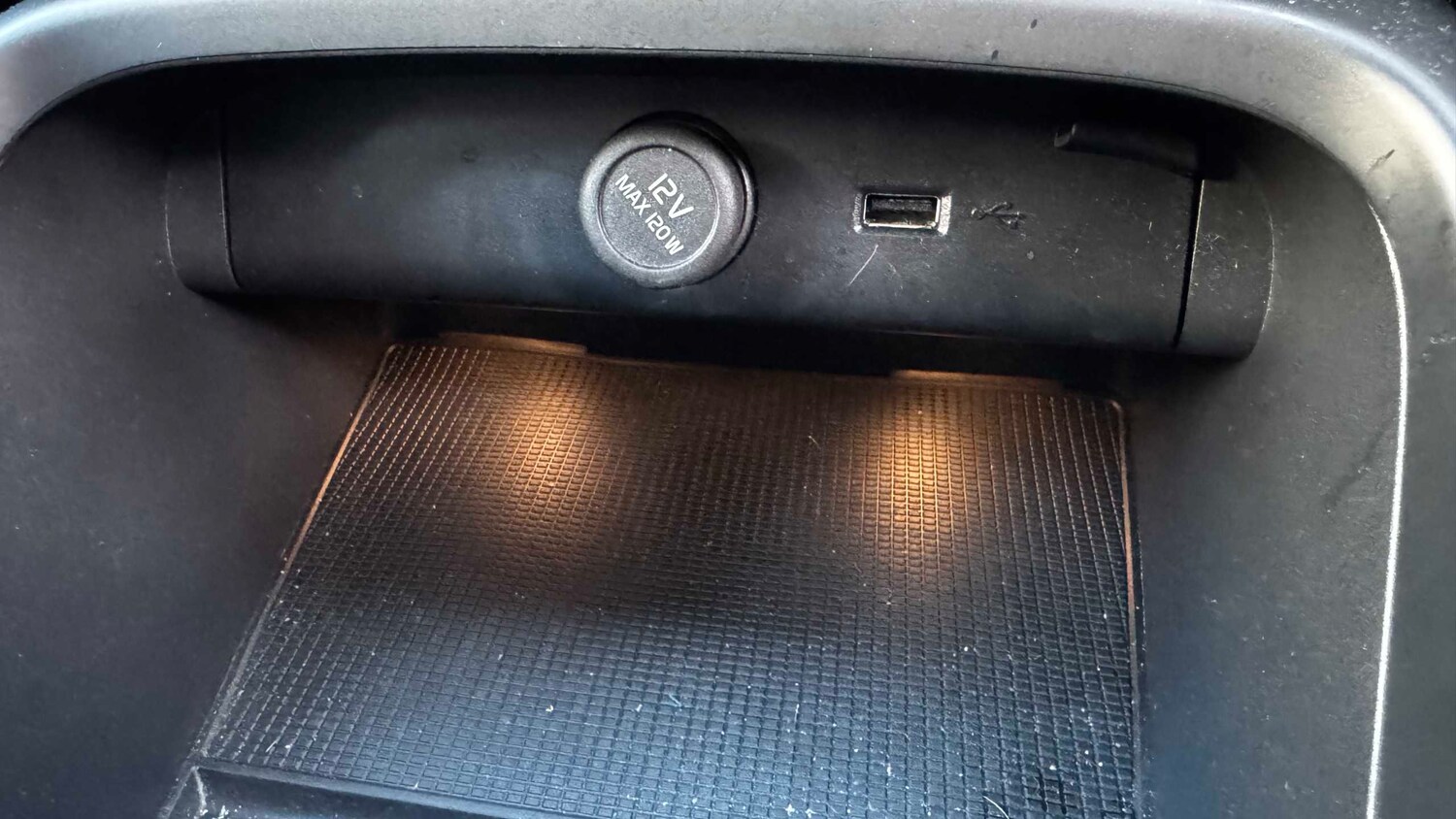 Used Volvo XC40 for sale - 77858777: Photo 23