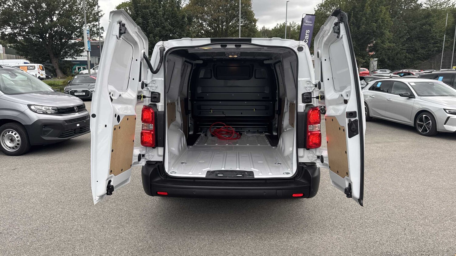 Used Peugeot Expert 2025 for sale - 77861101: Photo 10