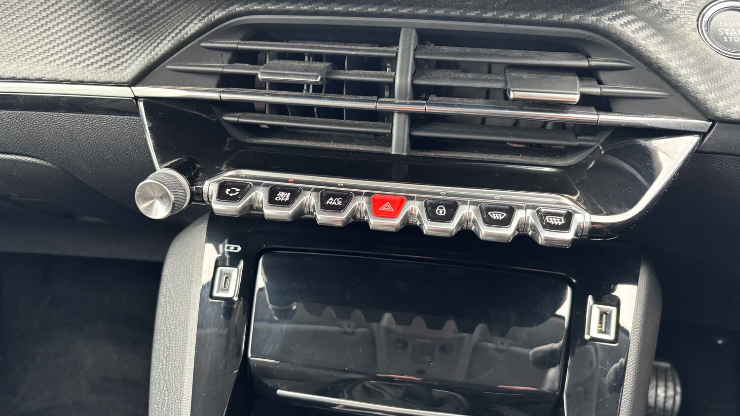 Used Peugeot 208 for sale - 77860640: Photo 24