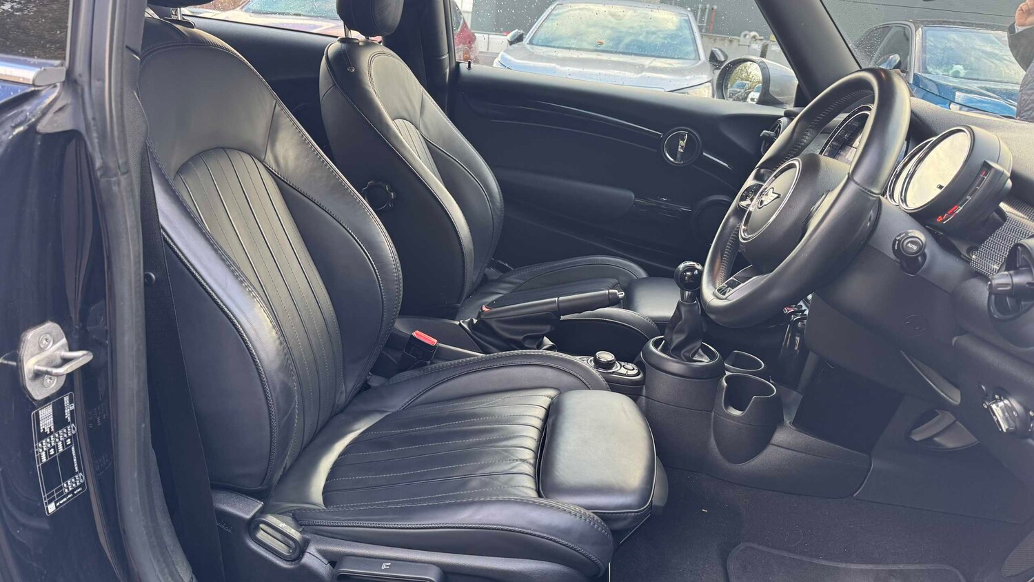 Used MINI Hatch 2021 for sale - 77857365: Photo 13