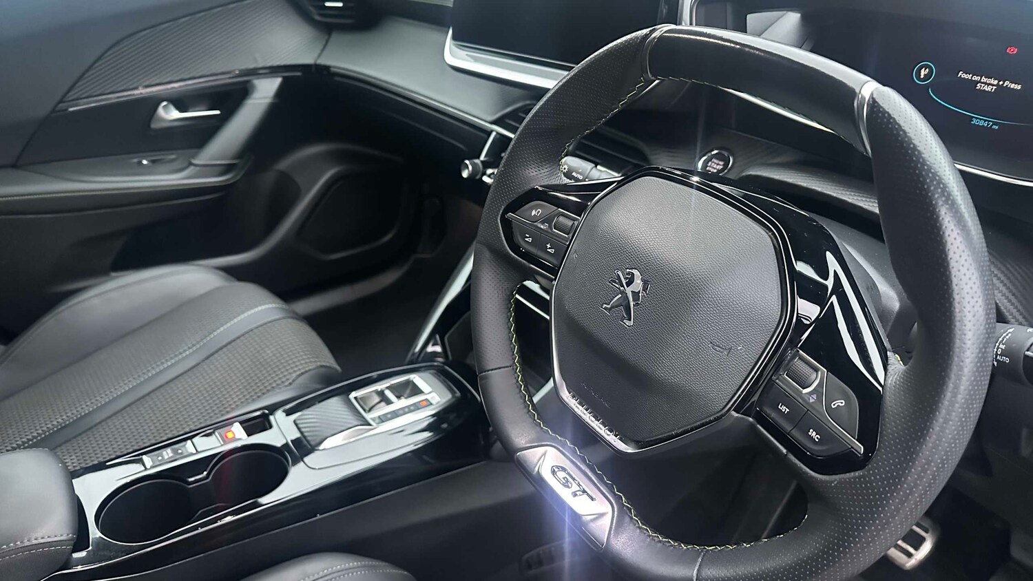 Used Peugeot 2008 for sale - 77861985: Photo 11