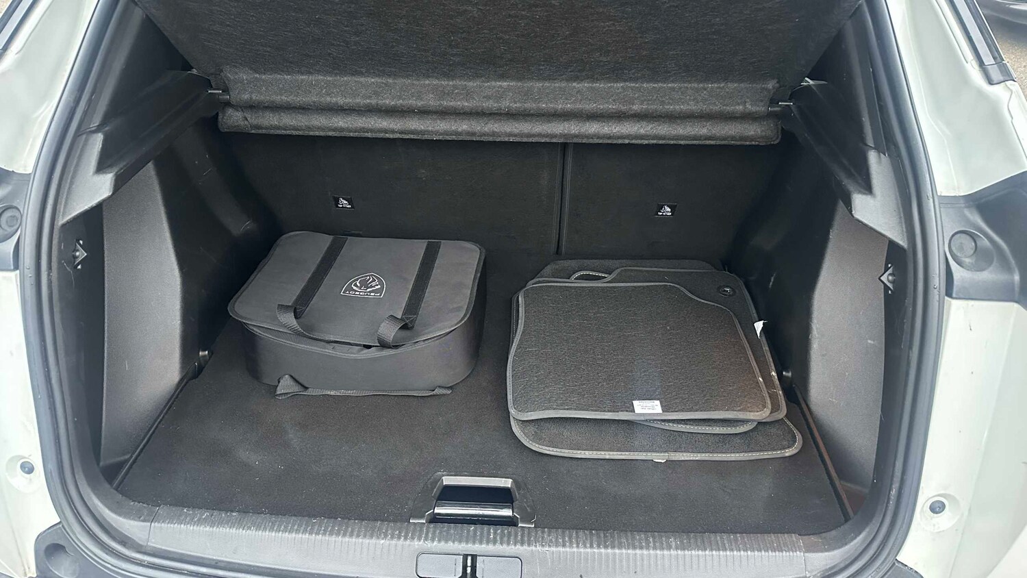 Used Peugeot 2008 for sale - 77861985: Photo 18