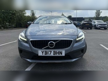 Used Volvo V40 2017 for sale - 78825584: Photo