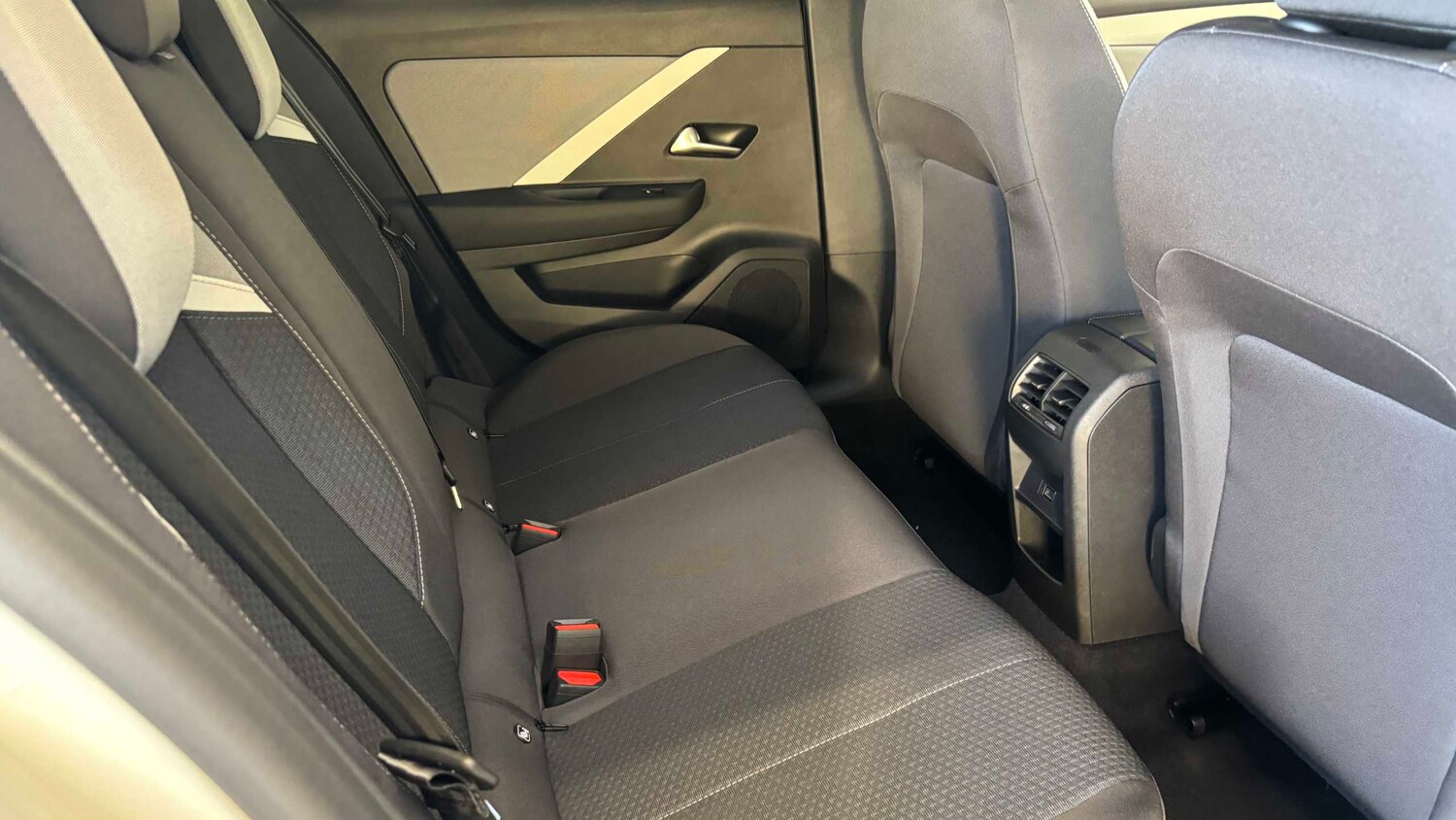 Used Vauxhall Astra 2025 for sale - 77857150: Photo 10