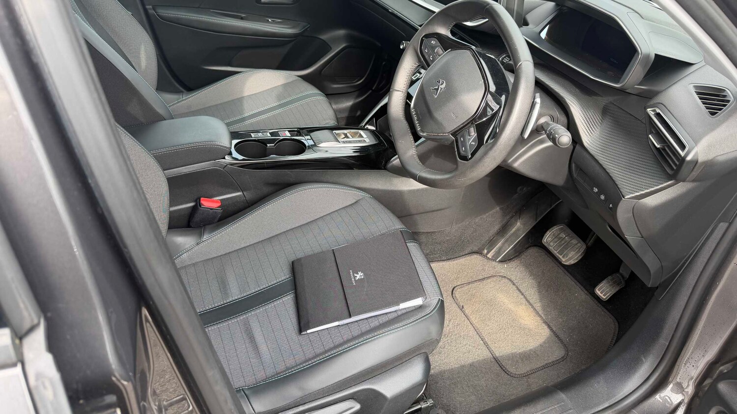 Used Peugeot 208 2022 for sale - 77856801: Photo 8