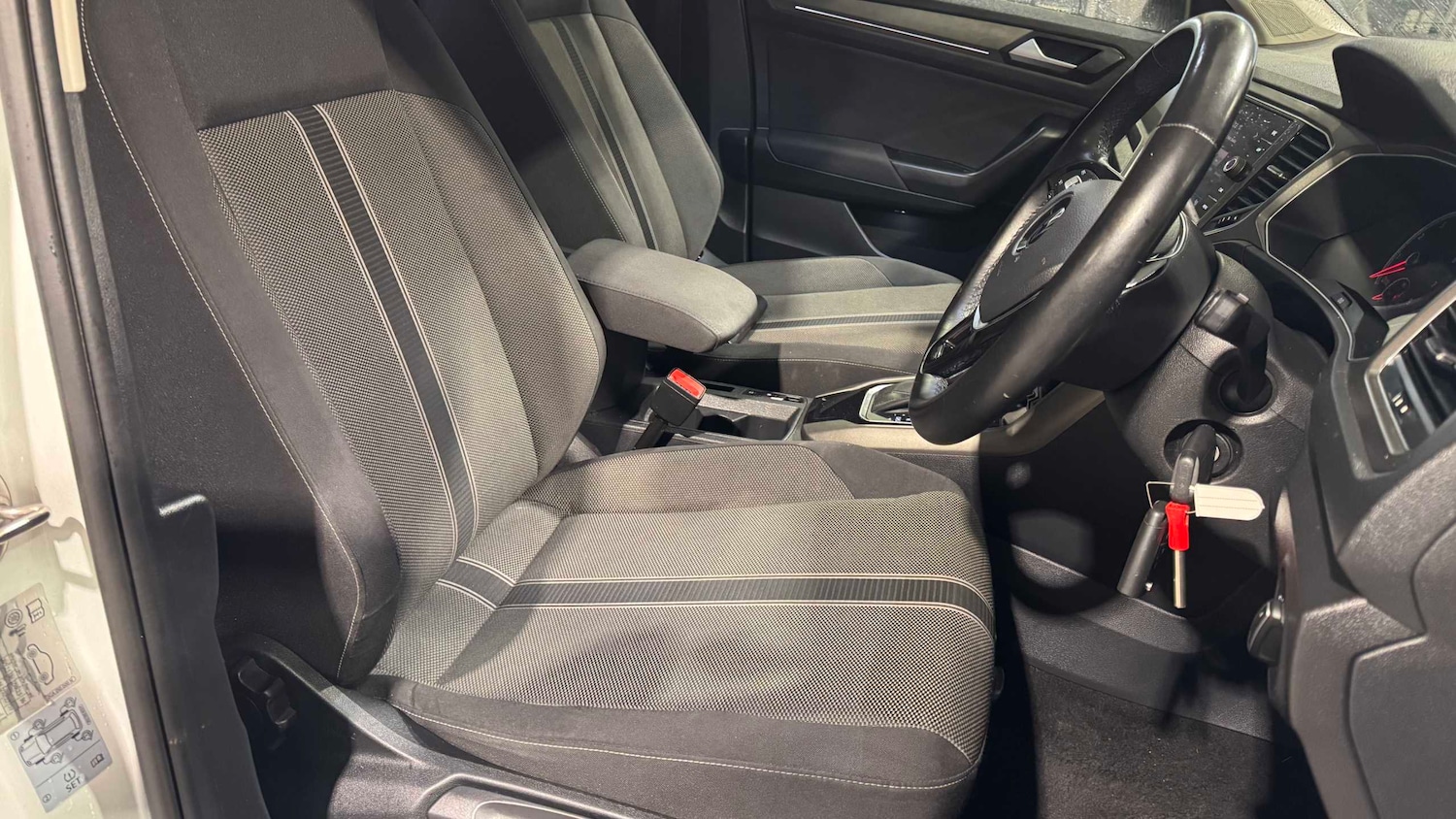 Used Volkswagen T-Roc 2021 for sale - 77860156: Photo 12