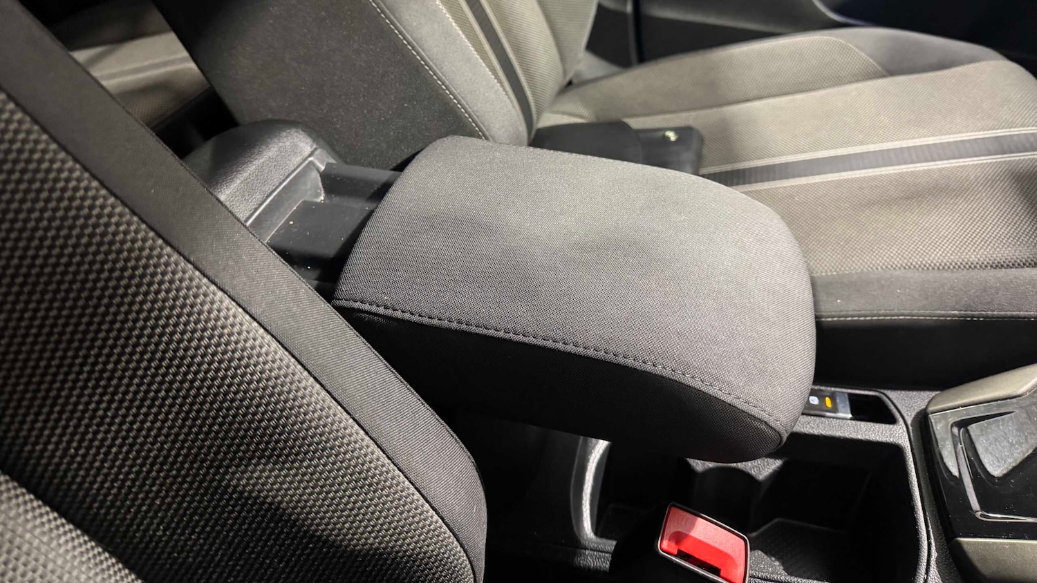 Used Volkswagen T-Roc 2021 for sale - 77860156: Photo 24