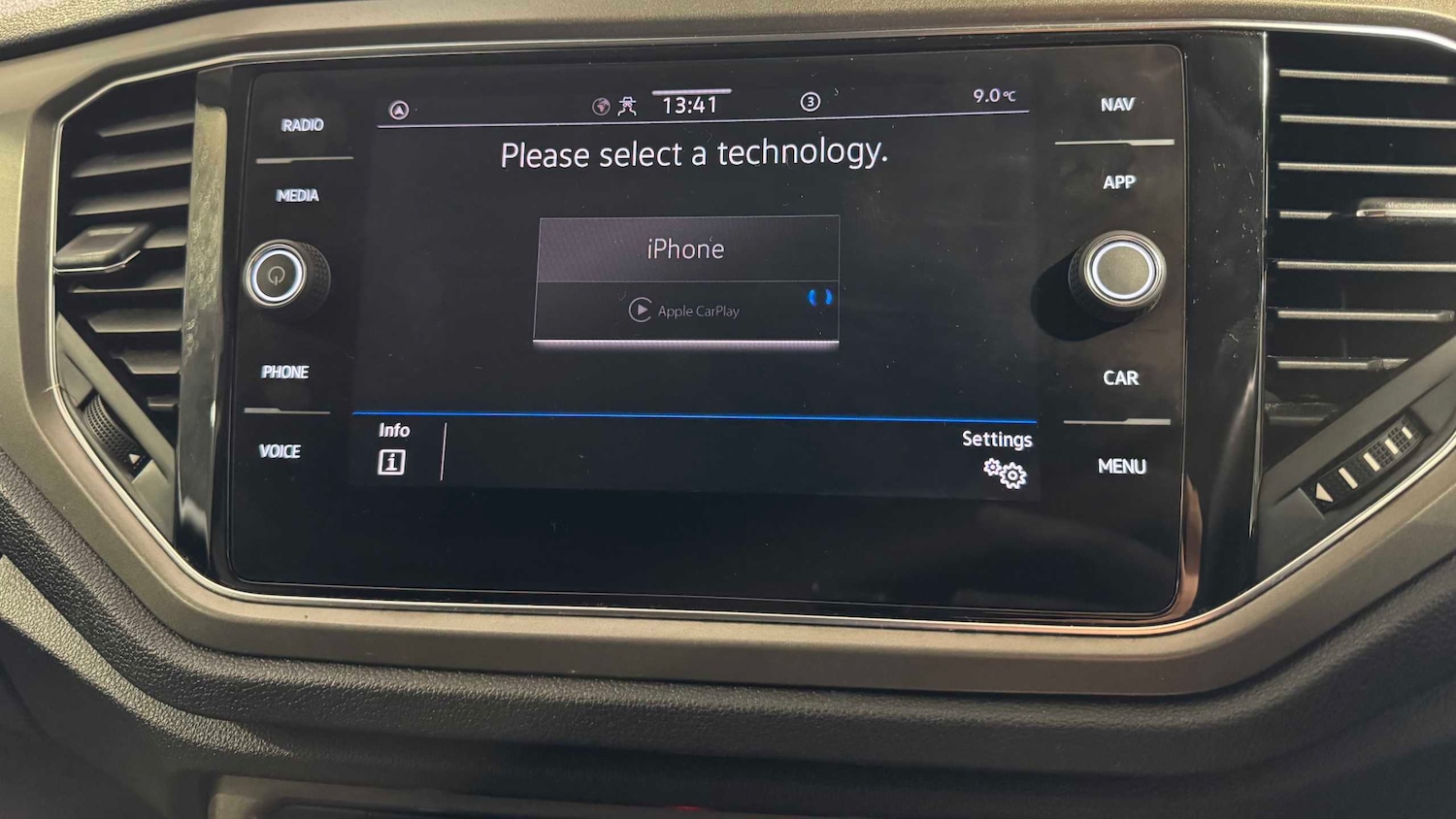 Used Volkswagen T-Roc 2021 for sale - 77860156: Photo 29