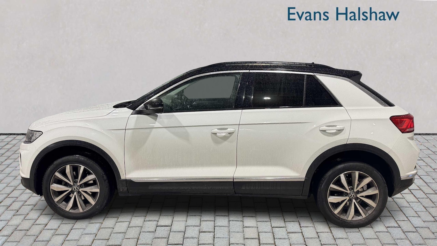 Used Volkswagen T-Roc 2021 for sale - 77860156: Photo 4