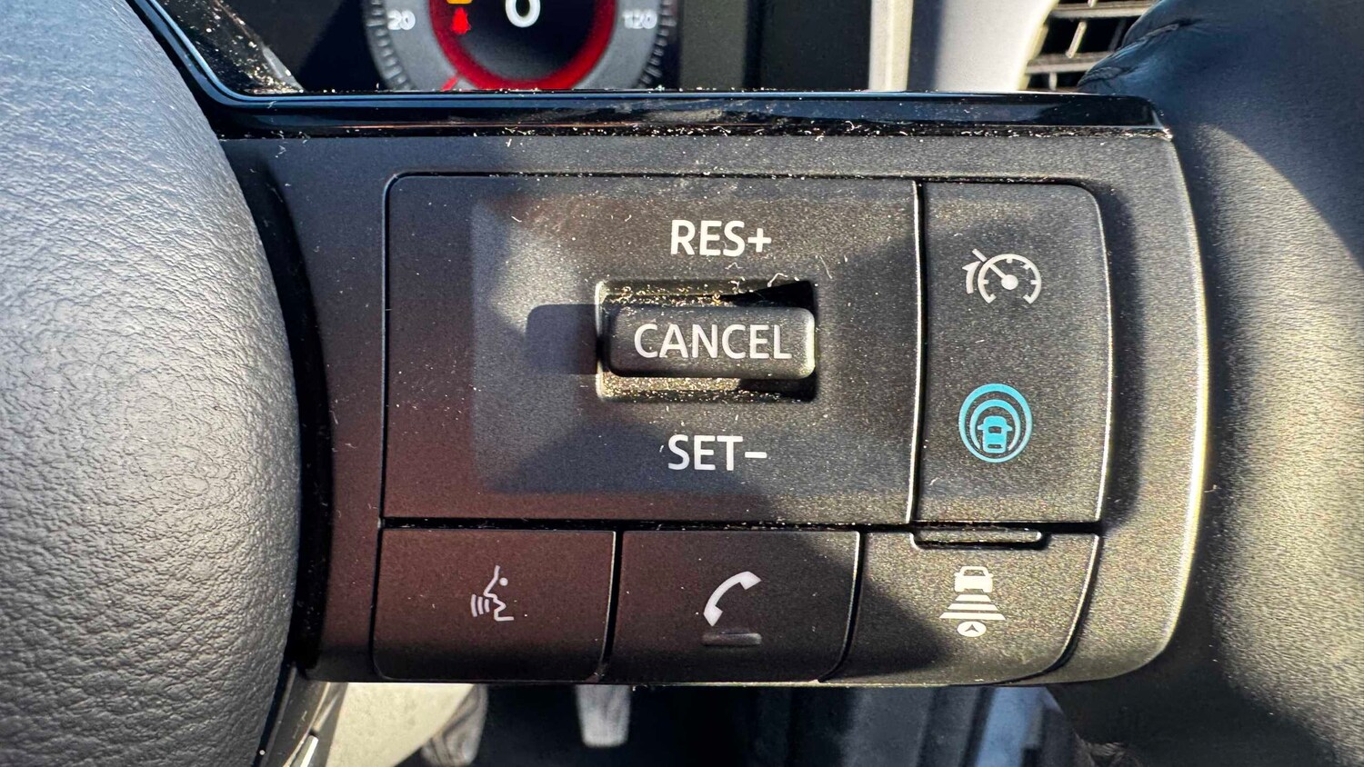 Used Nissan Qashqai for sale - 77860648: Photo 19