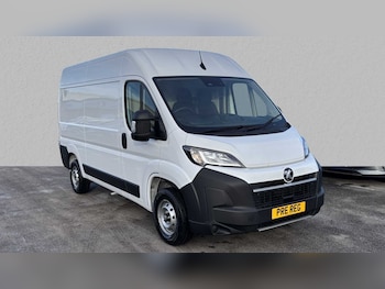 Vauxhall Movano feature image