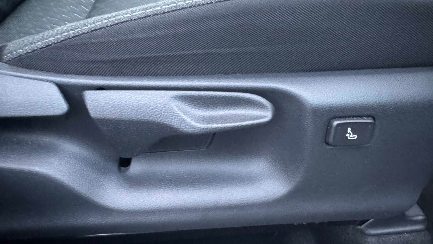 Used Toyota Yaris Cross for sale - 77860378: Photo 19