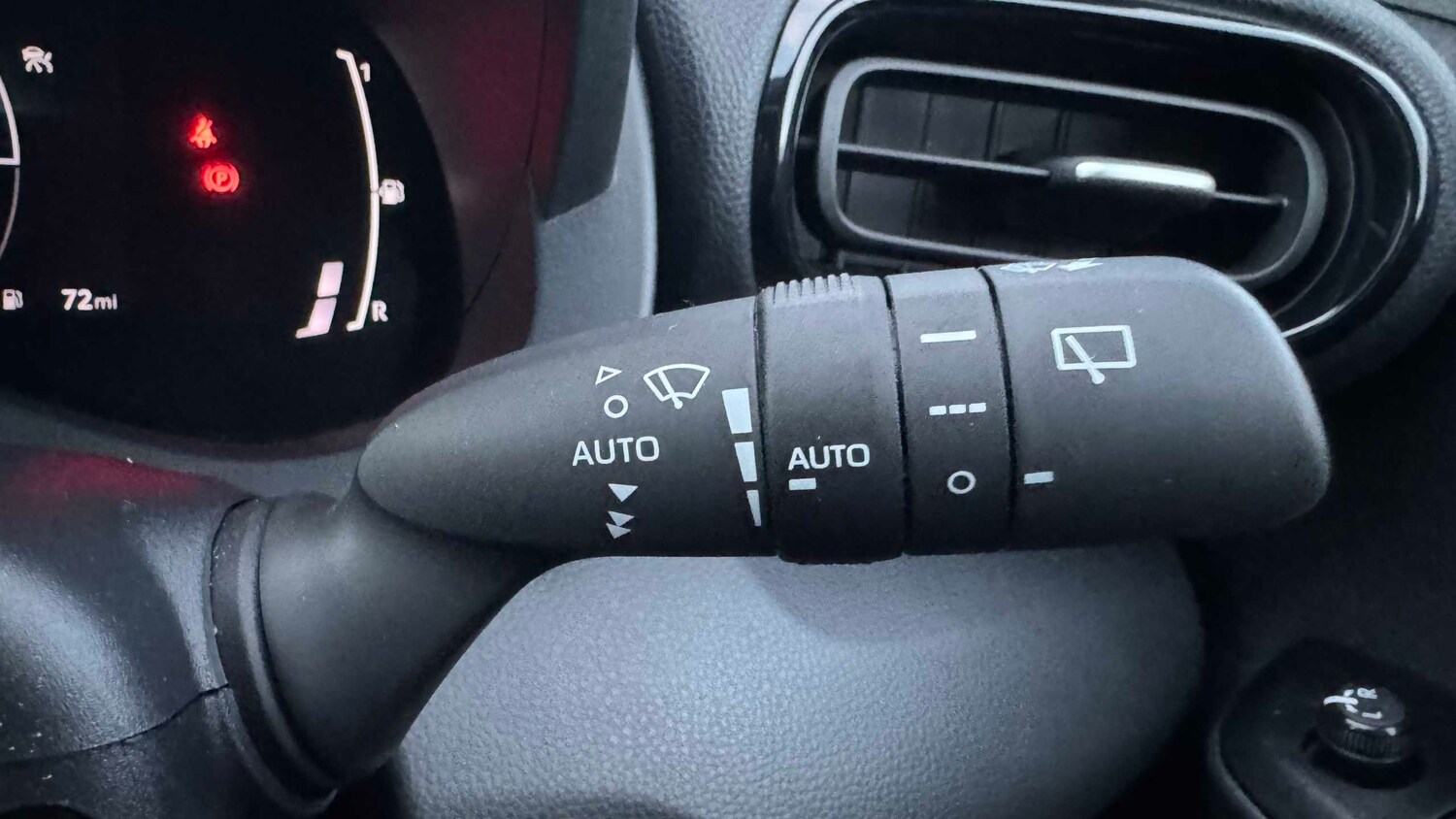 Used Toyota Yaris Cross for sale - 77860378: Photo 24